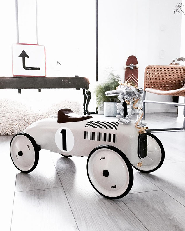 Vilac Ride On Metal Car